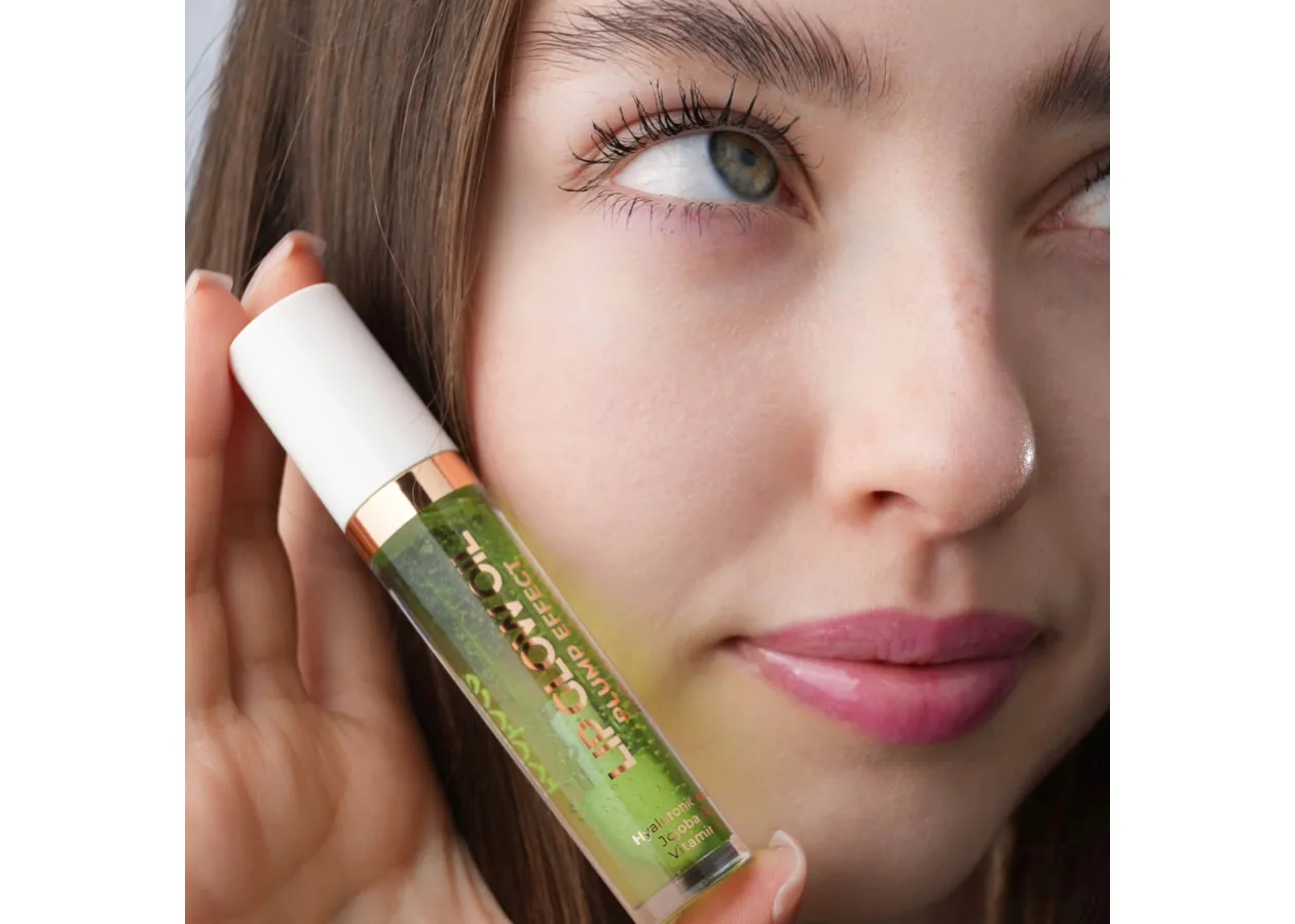 Олійка для губ Topface Lip Glow Oil Plump Effect 004 Mint PT216 (4 мл) - Фото 2
