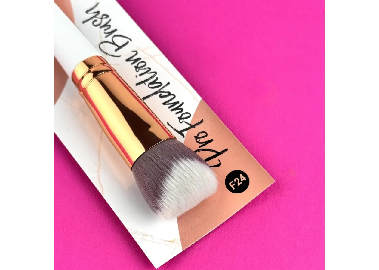 Пензлик для тональної основи Topface Pro Foundation Brush PT901 F24 - Фото 2
