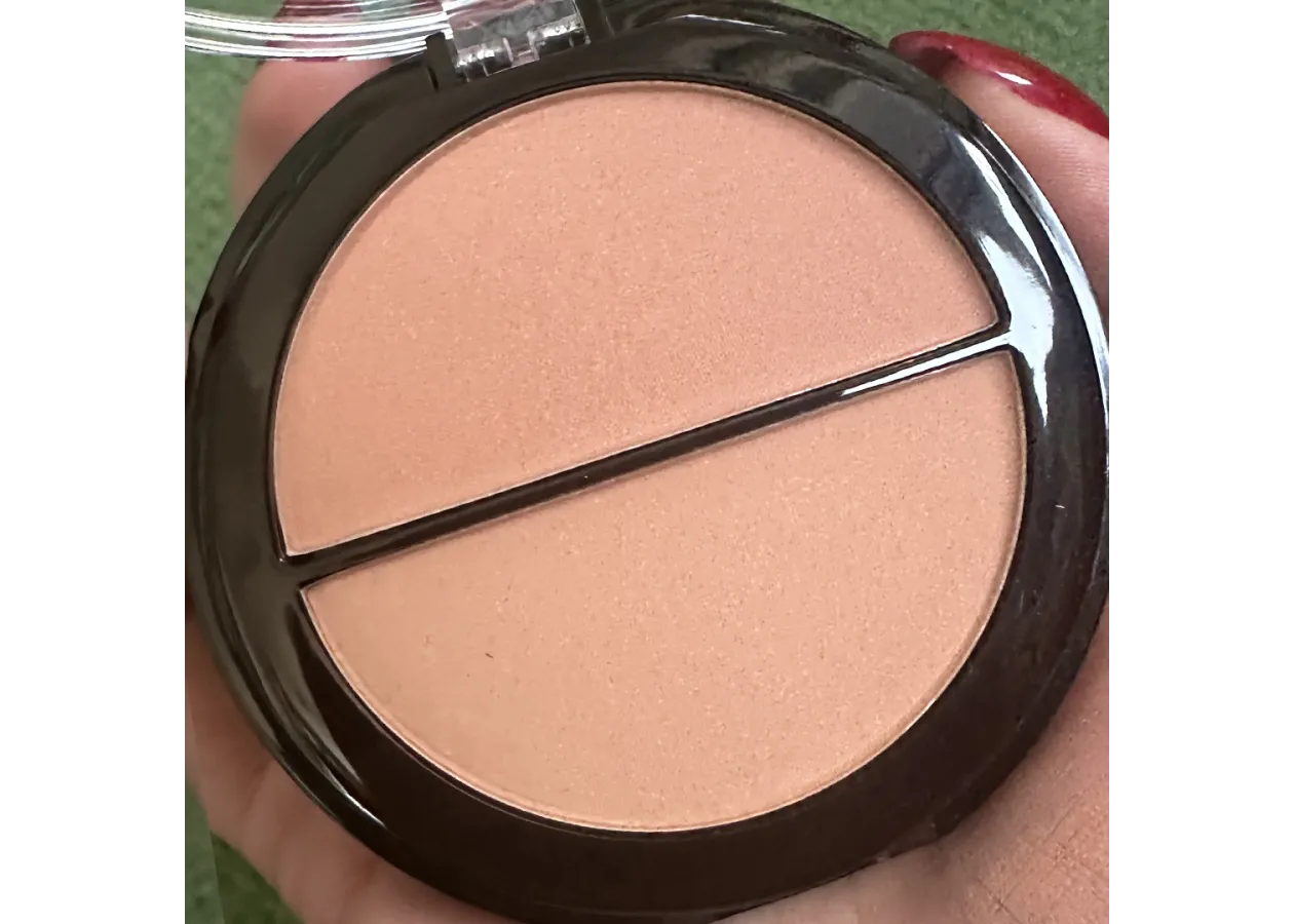 Рум’яна двоколірні Topface Instyle Twin Blush On 003 (персиково-бежевий сатиновий та бежевий матовий) PT353 (10 г) - Фото 2