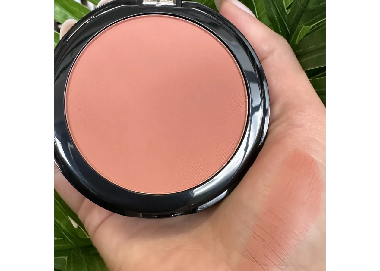 Рум’яна одноколірні Topface Instyle Blush On 004 (персиково-бежевий матовий) PT354 (10 г) - Фото 2