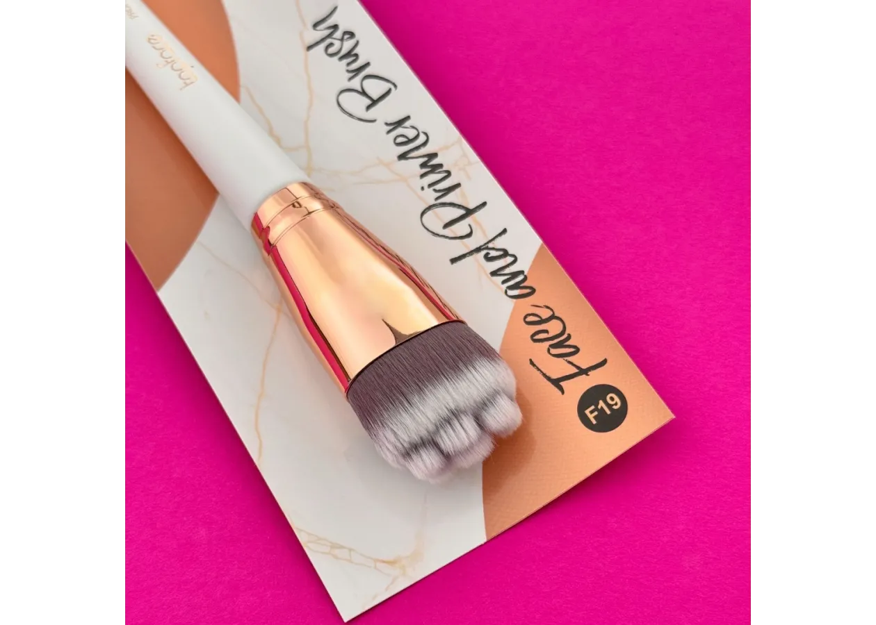 Пензлик для основи під макіяж (праймера) Topface Face and Primer Brush PT901 F19 - Фото 2